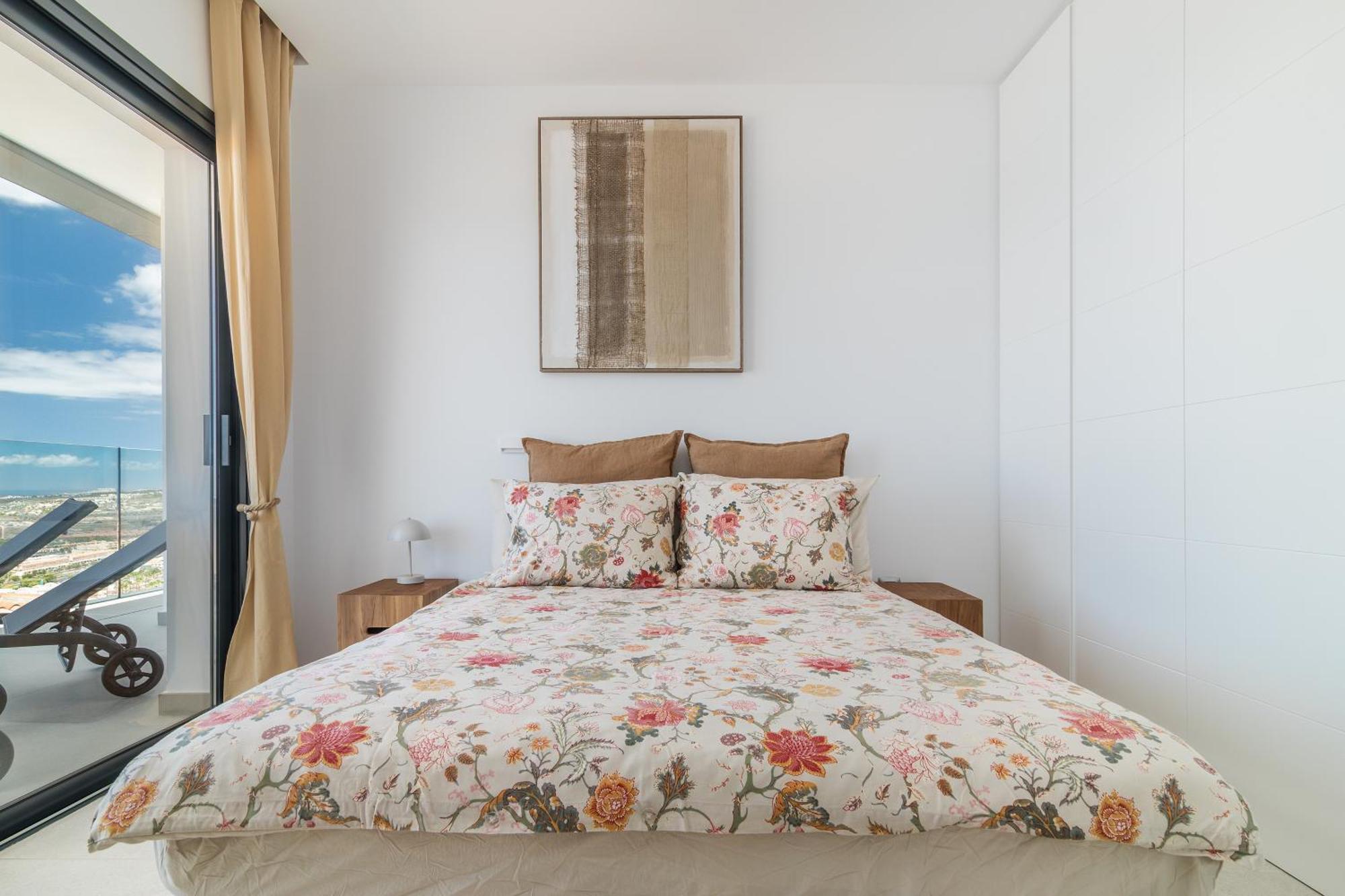 Presidential 350m2 Bellavista On One Level,private Spa&heated Pool