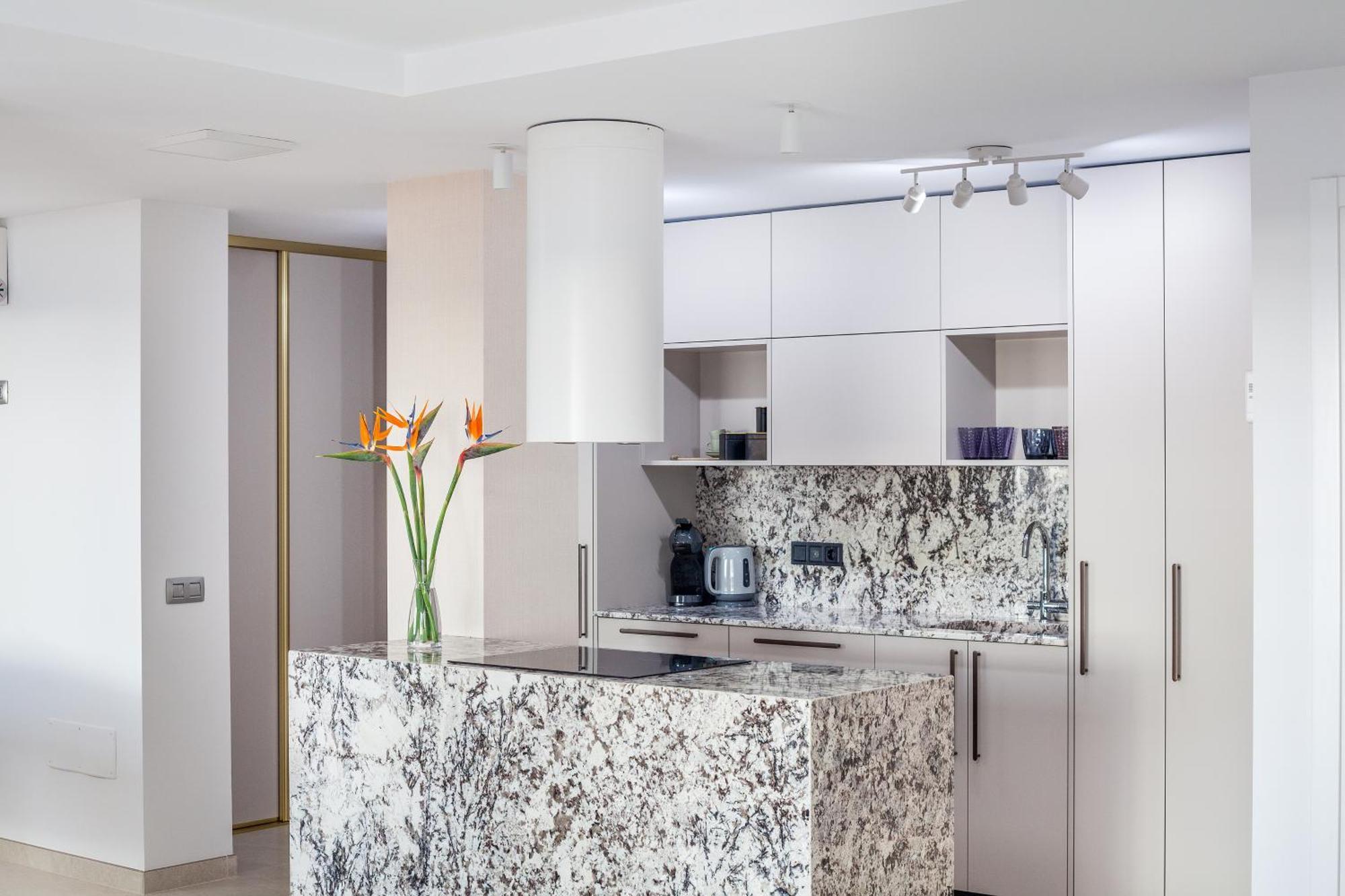 Presidential 350m2 Bellavista On One Level,private Spa&heated Pool *